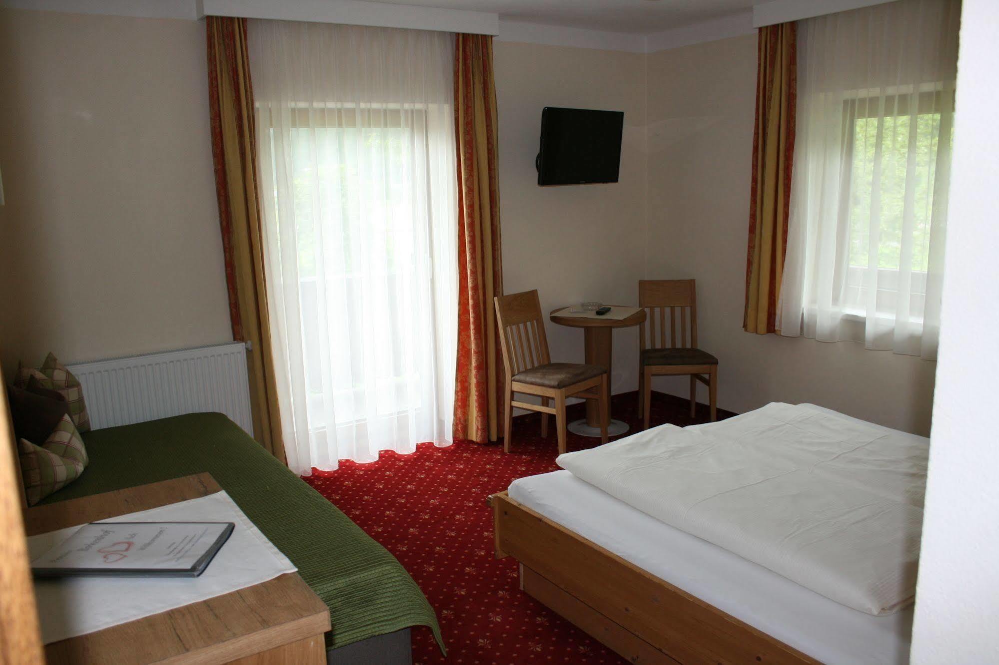 Pension Birkenhof Mayrhofen Exterior photo